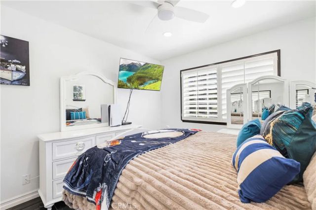 23233 Sageview Court, Valencia, CA 91354