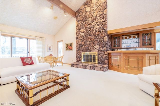 25235 Penshurst Drive, Beachwood, OH 44122