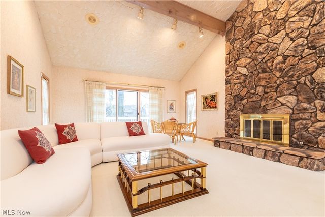 25235 Penshurst Drive, Beachwood, OH 44122