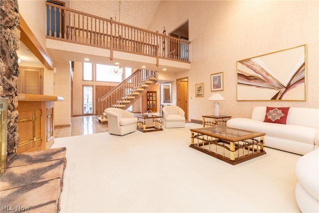 25235 Penshurst Drive, Beachwood, OH 44122