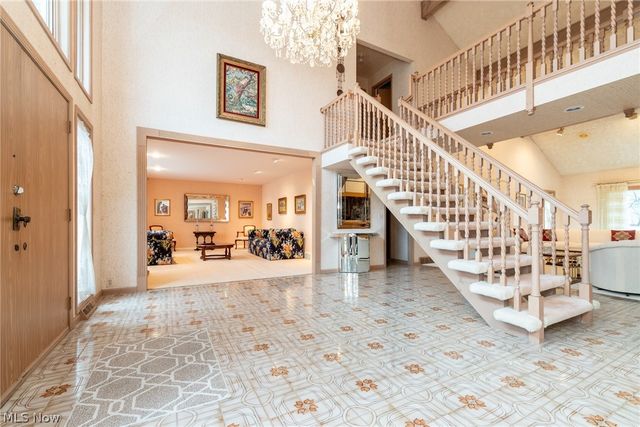 25235 Penshurst Drive, Beachwood, OH 44122