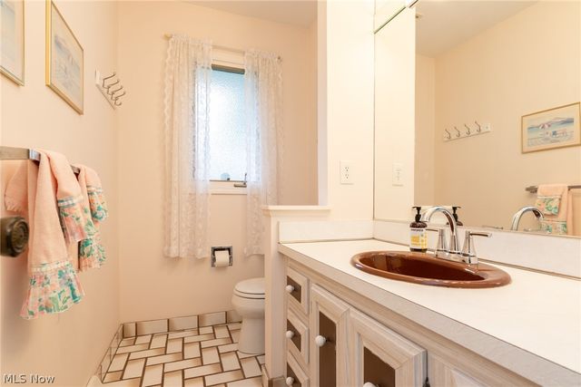 25235 Penshurst Drive, Beachwood, OH 44122