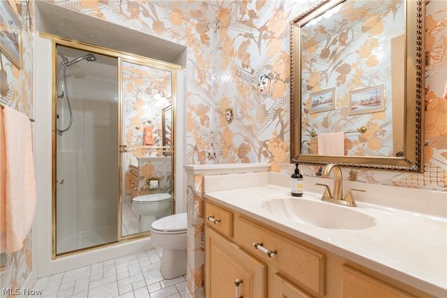 25235 Penshurst Drive, Beachwood, OH 44122
