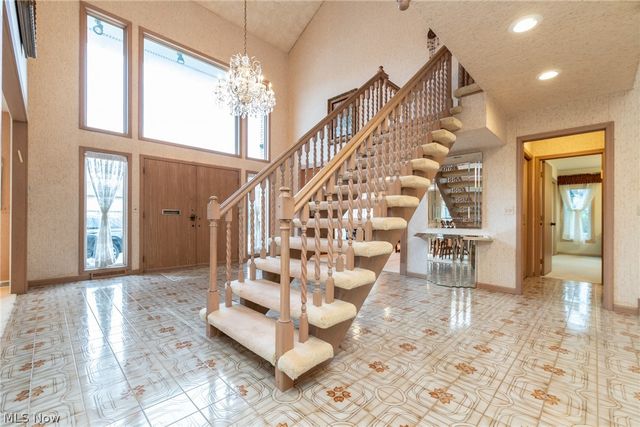25235 Penshurst Drive, Beachwood, OH 44122