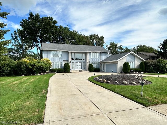 25235 Penshurst Drive, Beachwood, OH 44122