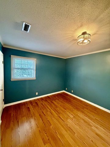 1305 Sussex Court, Dothan, AL 36303