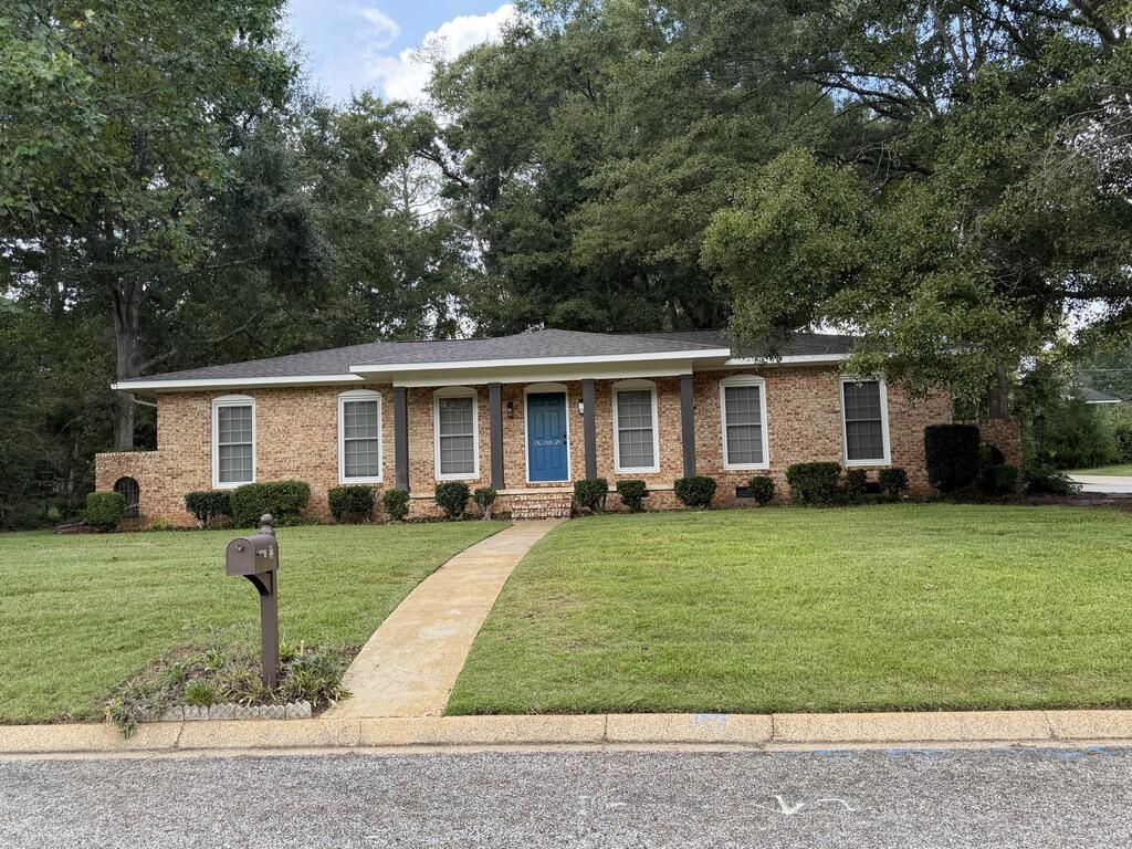 1305 Sussex Court, Dothan, AL 36303