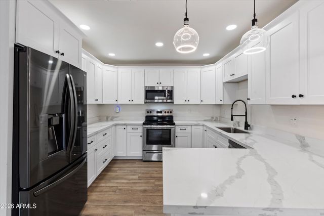 333 E Clarendon Avenue, Phoenix, AZ 85012