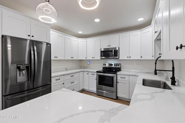 333 E Clarendon Avenue, Phoenix, AZ 85012