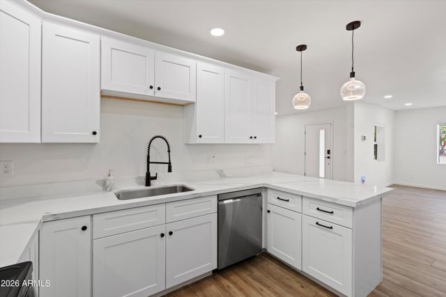333 E Clarendon Avenue, Phoenix, AZ 85012
