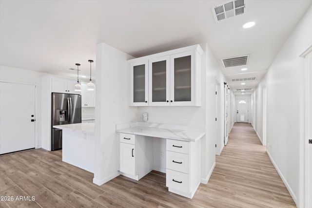 333 E Clarendon Avenue, Phoenix, AZ 85012