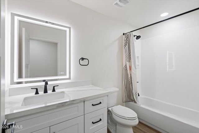 333 E Clarendon Avenue, Phoenix, AZ 85012