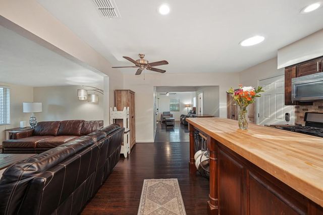 2836 Randolph Ave, Carmichael, CA 95608