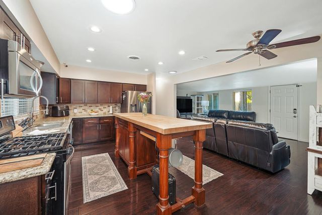 2836 Randolph Ave, Carmichael, CA 95608