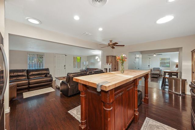 2836 Randolph Ave, Carmichael, CA 95608