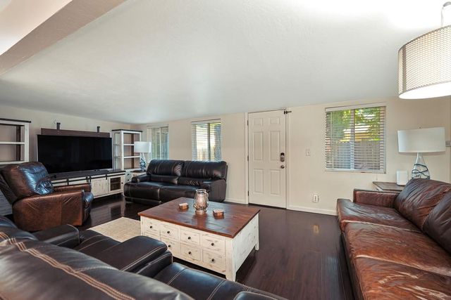 2836 Randolph Ave, Carmichael, CA 95608