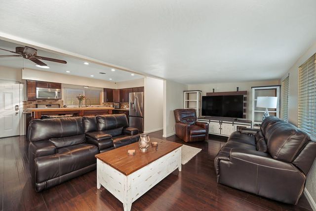 2836 Randolph Ave, Carmichael, CA 95608