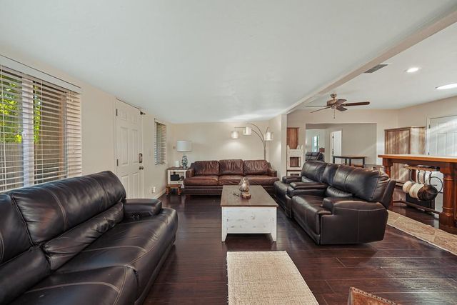 2836 Randolph Ave, Carmichael, CA 95608