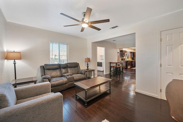 2836 Randolph Ave, Carmichael, CA 95608