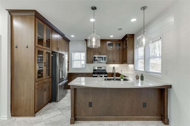 1840 Oak Tree Hollow, Alpharetta, GA 30005