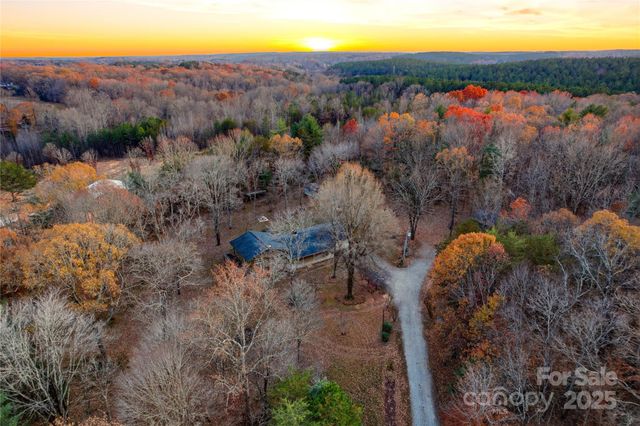 2619 Hopewell Church Road, Sherrills Ford, NC 28673