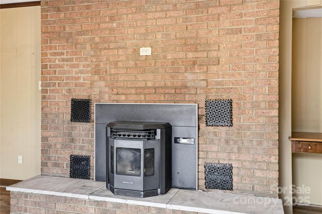 2619 Hopewell Church Road, Sherrills Ford, NC 28673