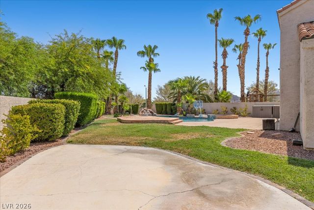 2000 Silverton Drive, Henderson, NV 89074