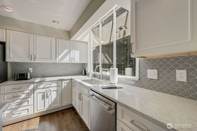 10615 Sirocco Circle NW, Silverdale, WA 98383