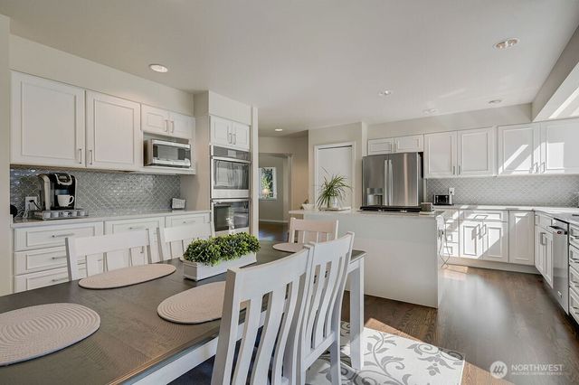 10615 Sirocco Circle NW, Silverdale, WA 98383