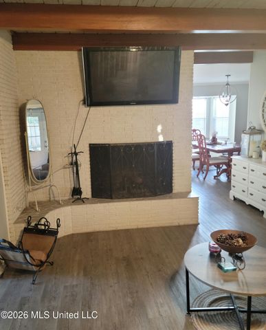 303 Pinewood Circle, Gulfport, MS 39507
