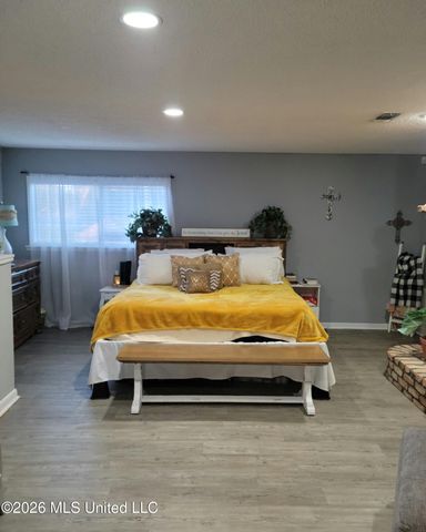 303 Pinewood Circle, Gulfport, MS 39507