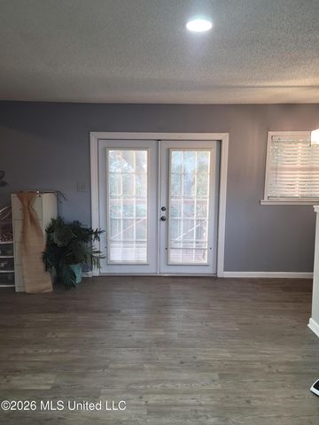 303 Pinewood Circle, Gulfport, MS 39507