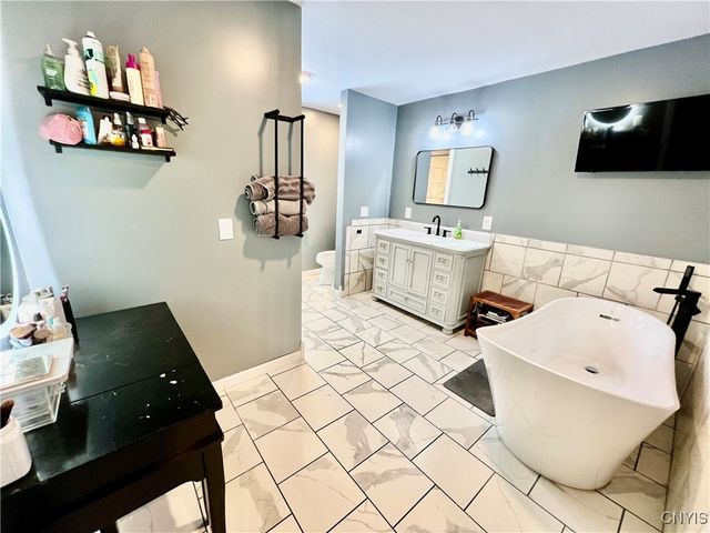 43 Talisman, Oswego, NY 13126