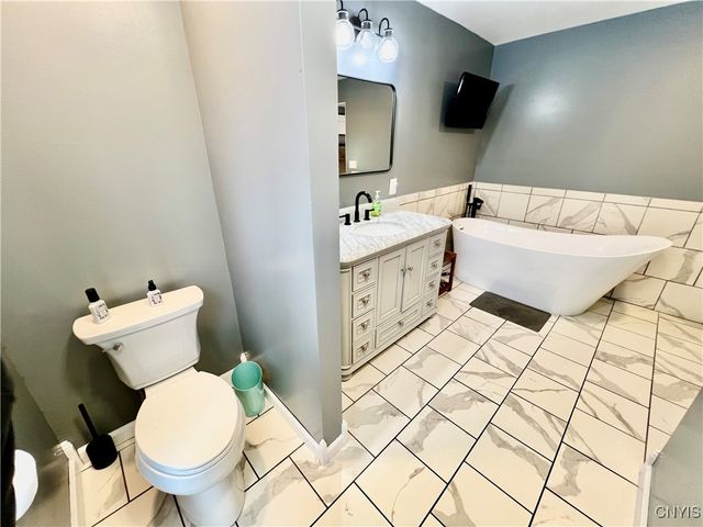 43 Talisman, Oswego, NY 13126