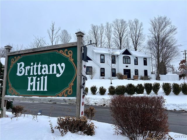 43 Talisman, Oswego, NY 13126