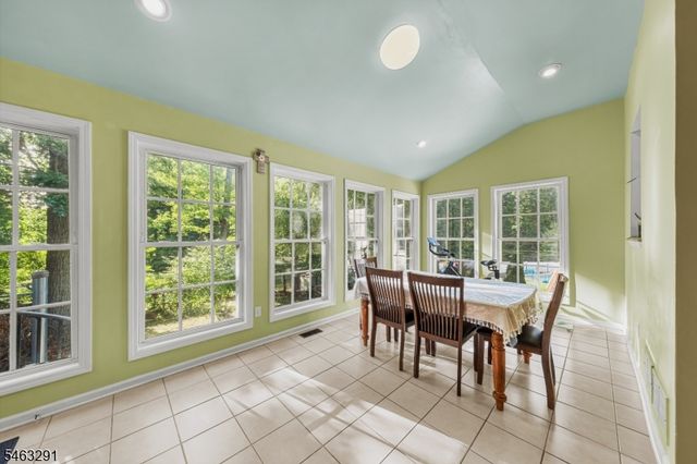 9 Red Maple Ln, Mount Olive Twp., NJ 07836