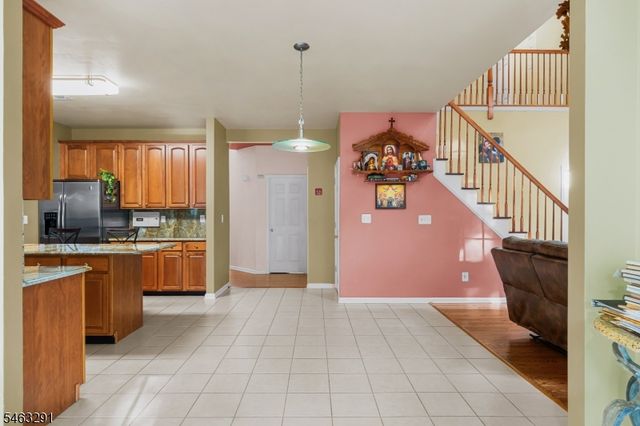 9 Red Maple Ln, Mount Olive Twp., NJ 07836