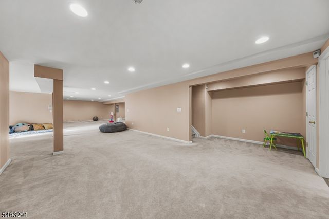 9 Red Maple Ln, Mount Olive Twp., NJ 07836