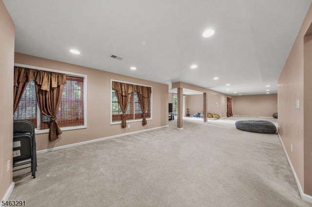 9 Red Maple Ln, Mount Olive Twp., NJ 07836