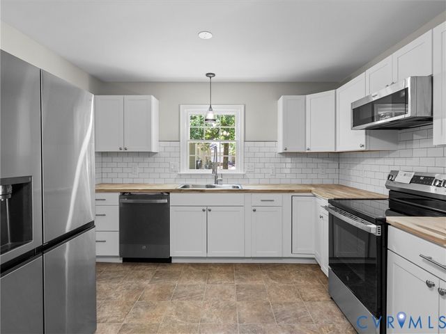 3931 Round Hill Dr, Chesterfield, VA 23832