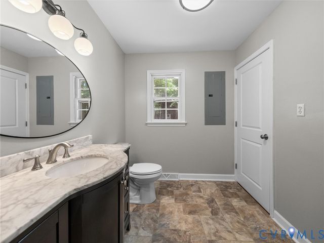 3931 Round Hill Dr, Chesterfield, VA 23832