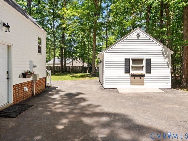 3931 Round Hill Dr, Chesterfield, VA 23832