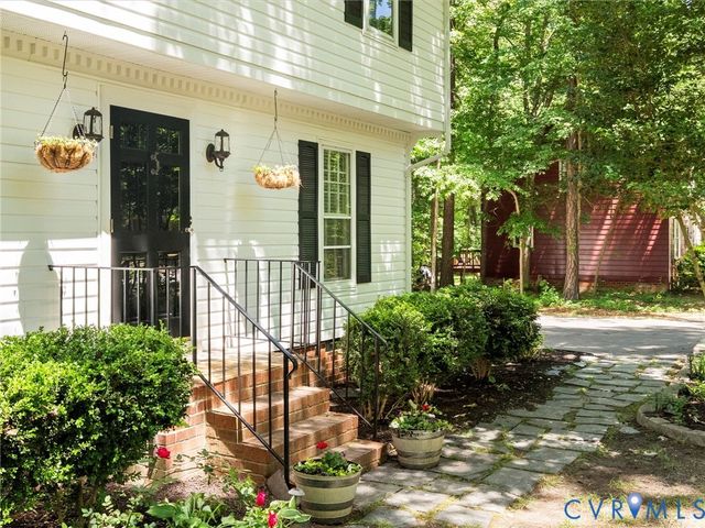 3931 Round Hill Dr, Chesterfield, VA 23832