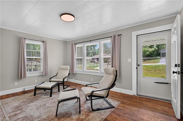 124 Manor Drive, High Point, NC 27260