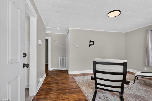 124 Manor Drive, High Point, NC 27260