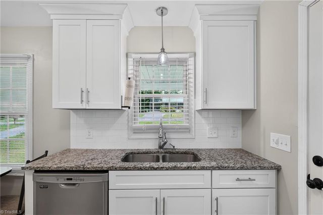 124 Manor Drive, High Point, NC 27260