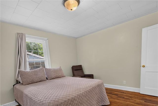124 Manor Drive, High Point, NC 27260