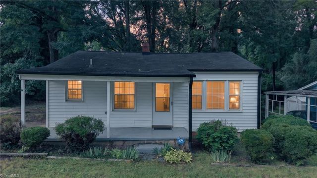 124 Manor Drive, High Point, NC 27260