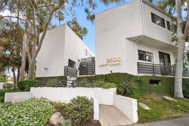 2500 Abbot Kinney Boulevard 5, Venice, CA 90291