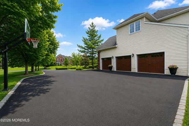 2 Doctors Creek Court, Millstone, NJ 08510